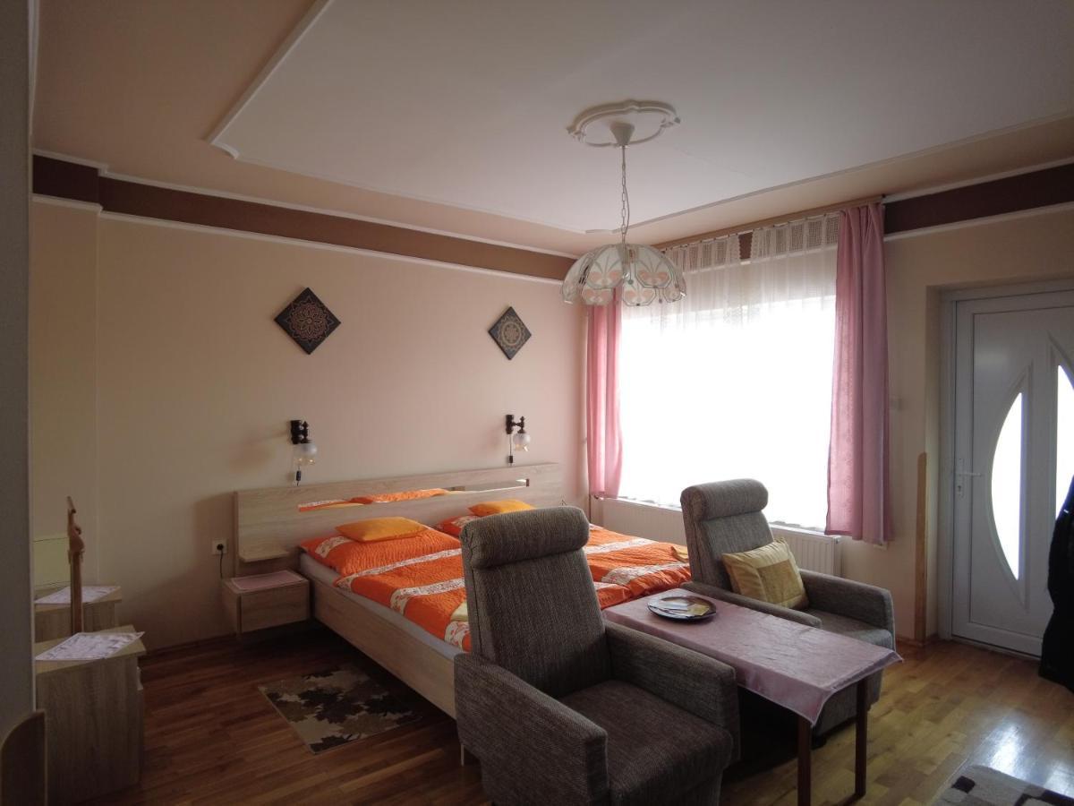 Stop Apartment Bük Εξωτερικό φωτογραφία