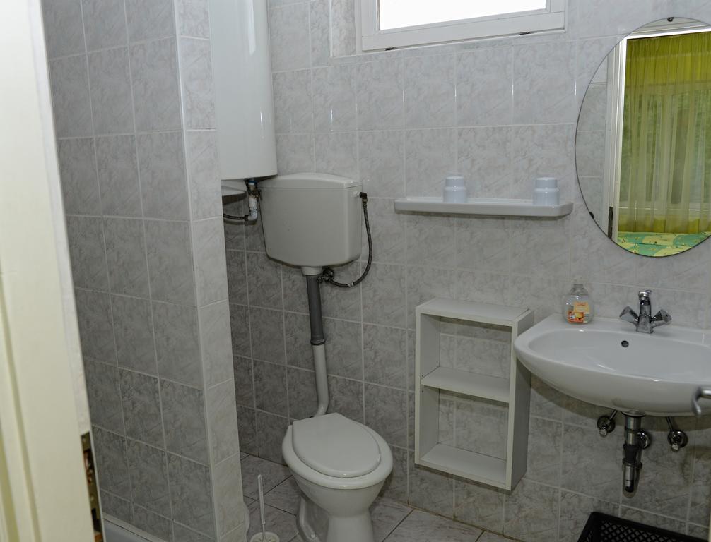 Stop Apartment Bük Δωμάτιο φωτογραφία