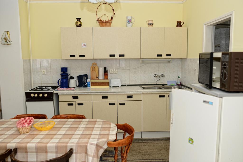 Stop Apartment Bük Δωμάτιο φωτογραφία